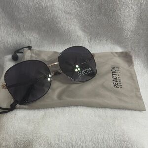 Kenneth Cole Reaction Gold and Black Sunglasses